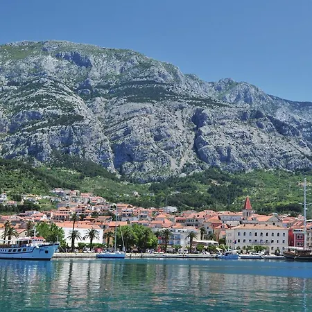 Lovely In Ferienhaus Makarska