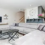 Lovely In 펜션 마카르스카