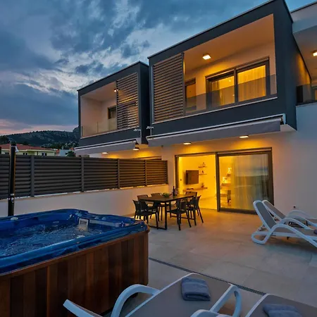 Lovely In With Kitchen Makarska