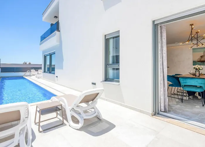 Stunning In Makarska